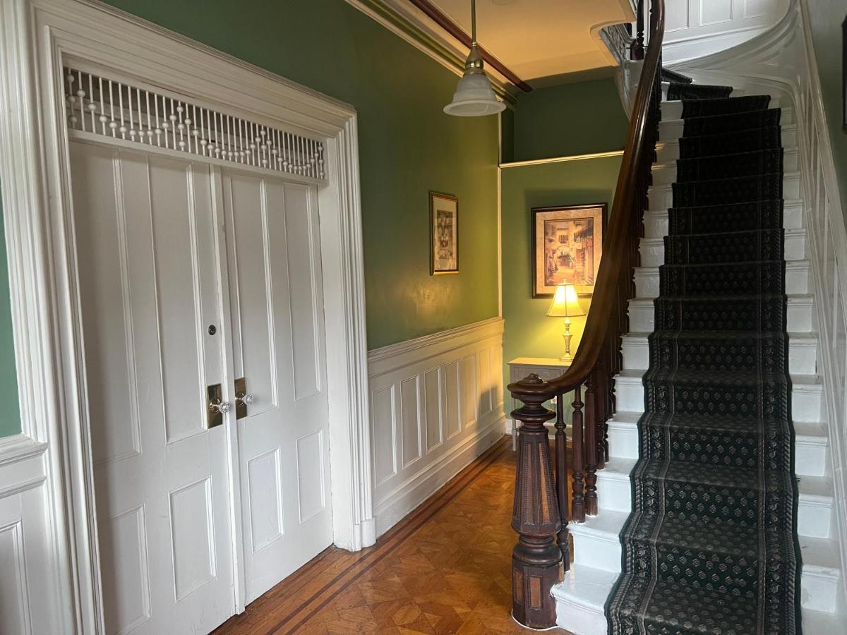 1 Bedroom Private Victorian Apt In Convenient City Location On 5 Acre, Sleeps 4 포킵시 외부 사진
