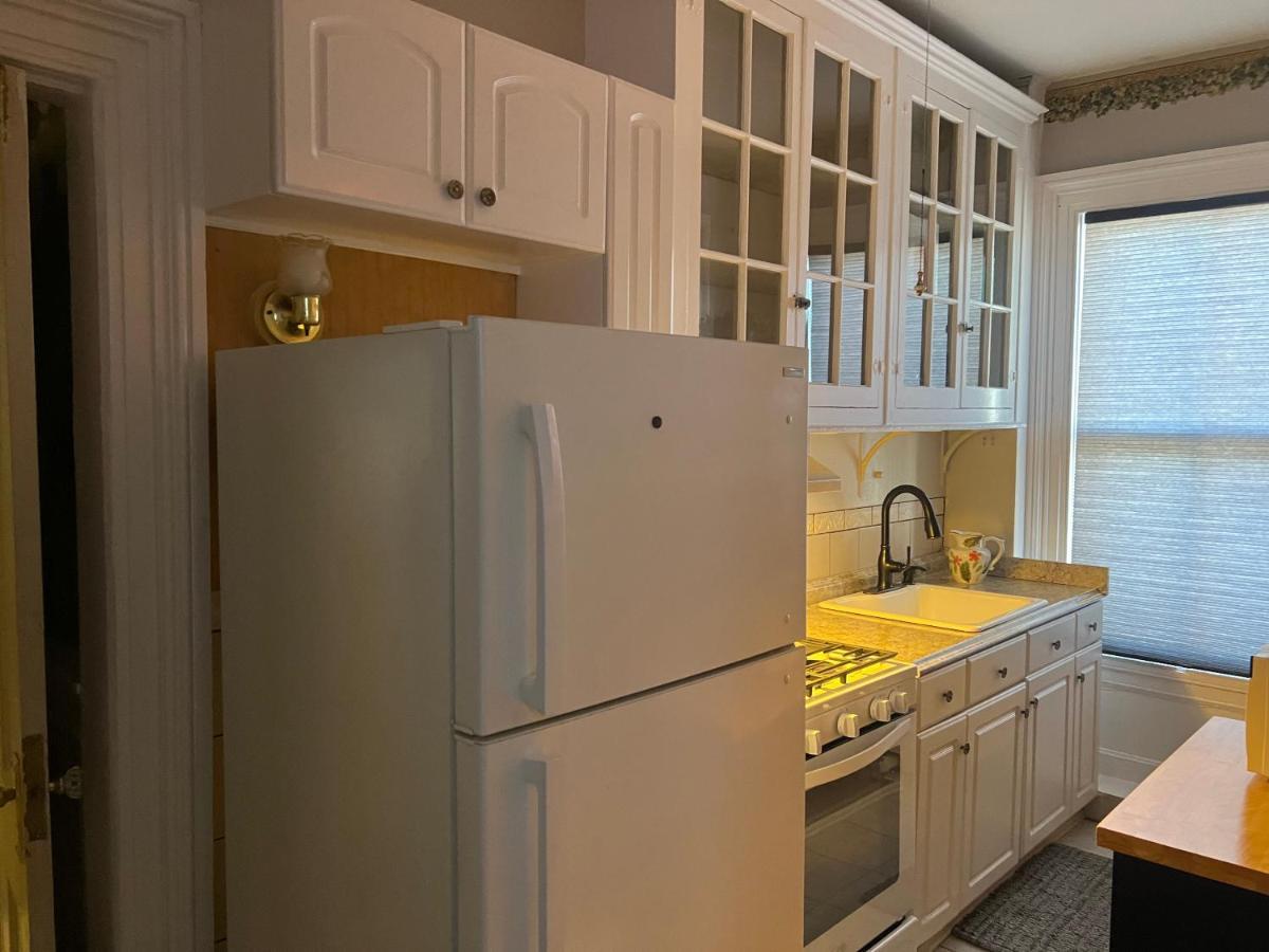 1 Bedroom Private Victorian Apt In Convenient City Location On 5 Acre, Sleeps 4 포킵시 외부 사진