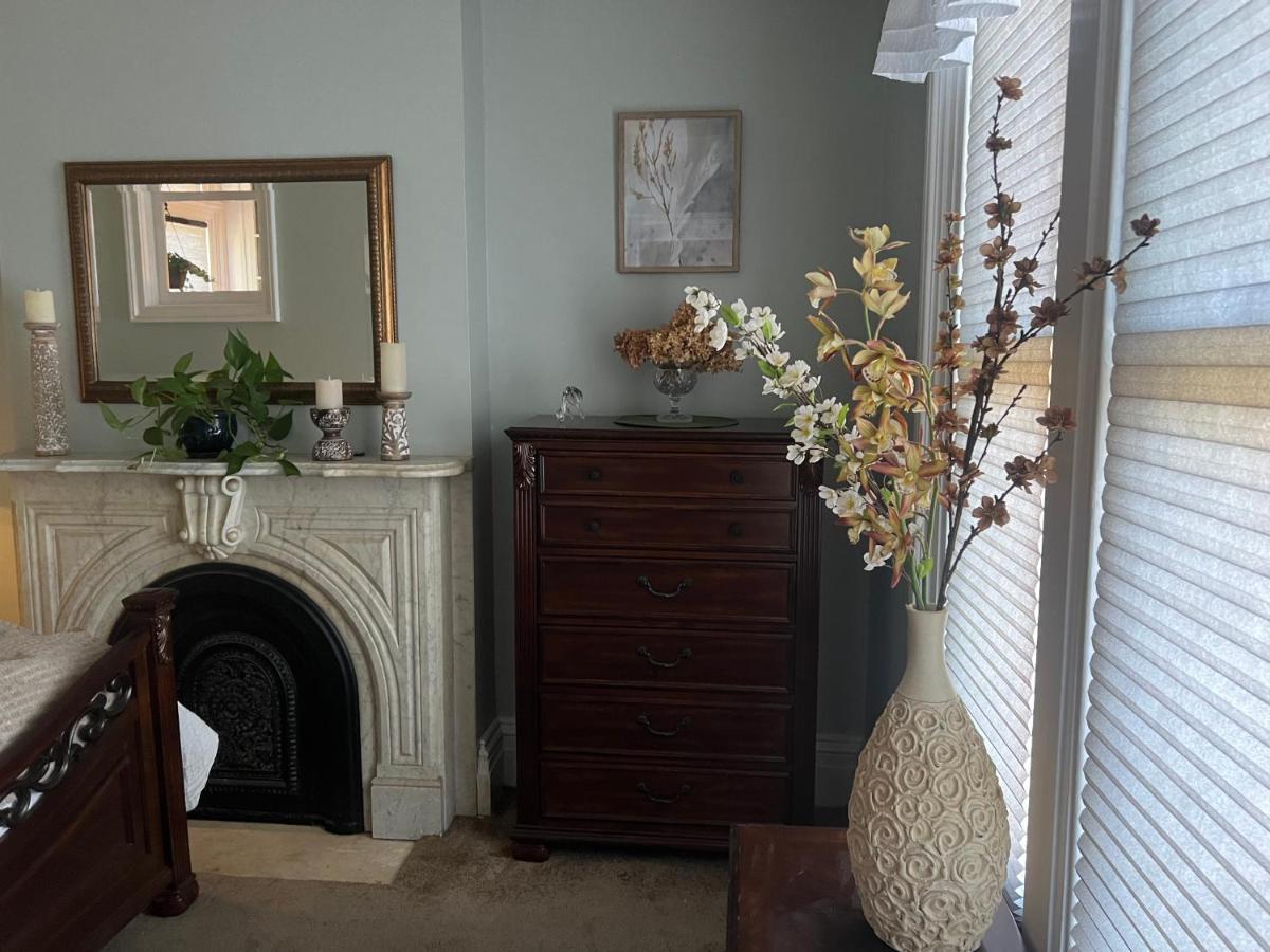 1 Bedroom Private Victorian Apt In Convenient City Location On 5 Acre, Sleeps 4 포킵시 외부 사진