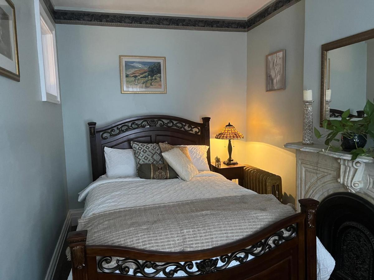 1 Bedroom Private Victorian Apt In Convenient City Location On 5 Acre, Sleeps 4 포킵시 외부 사진
